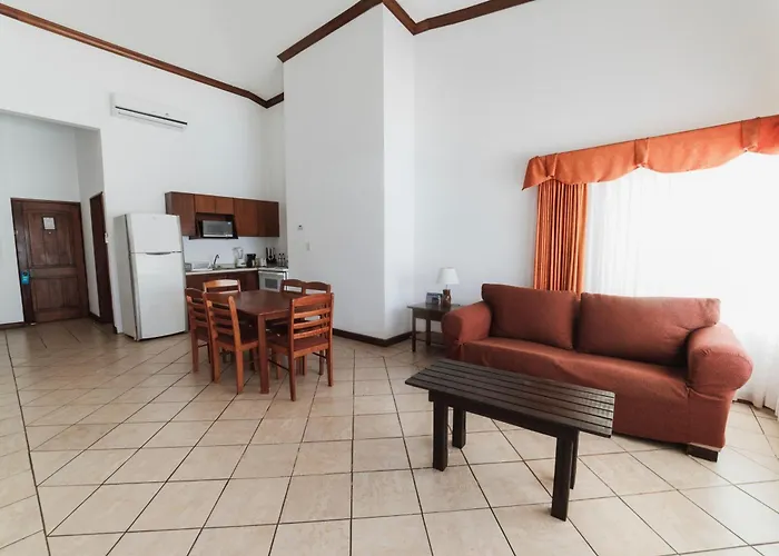 Hotel Cayman Suites - Beachfront